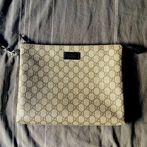 Gucci “GG supreme “ clutch